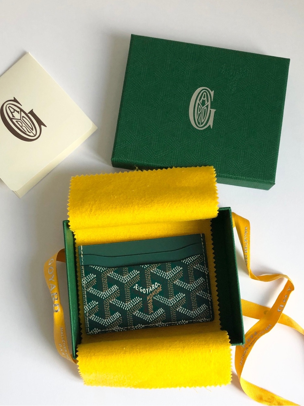 Goyard Green Chevron Card Holder with Yellow Packaging